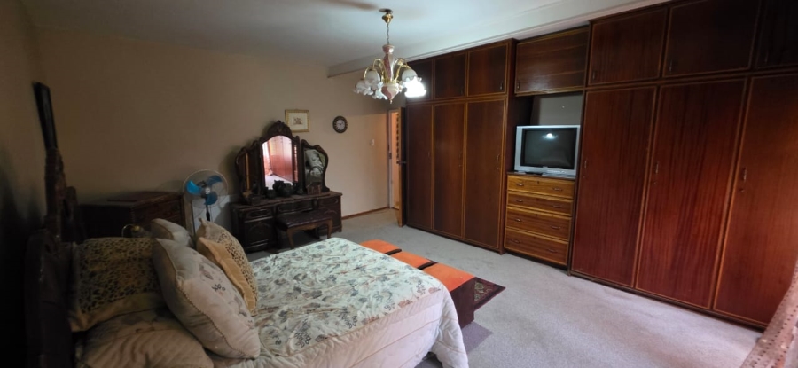 6 Bedroom Property for Sale in Wilkeville North West